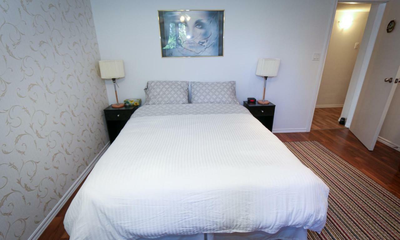 Cedar Drive Inn Crysler ภายนอก รูปภาพ